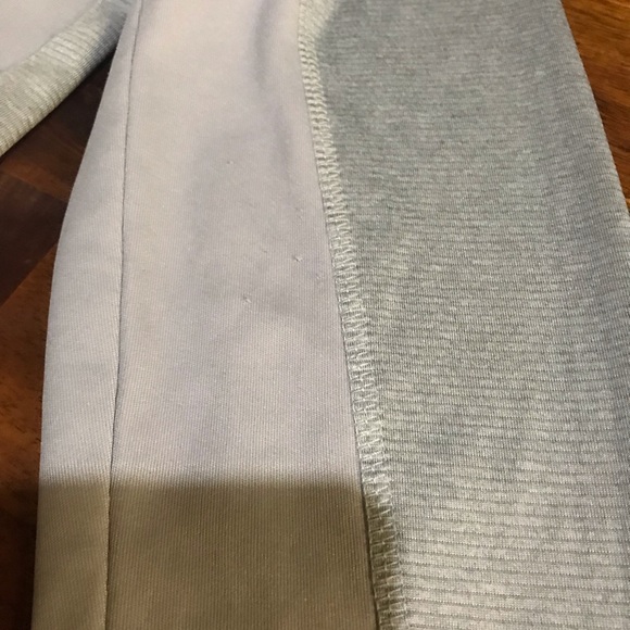 Danskin Now grey semi-fitted pullover (XS) - Picture 4 of 5